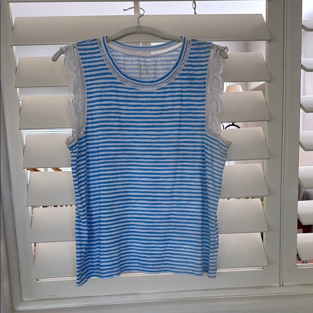 Lilly Pulitzer Blue and White Striped Sleeveless Tank Top